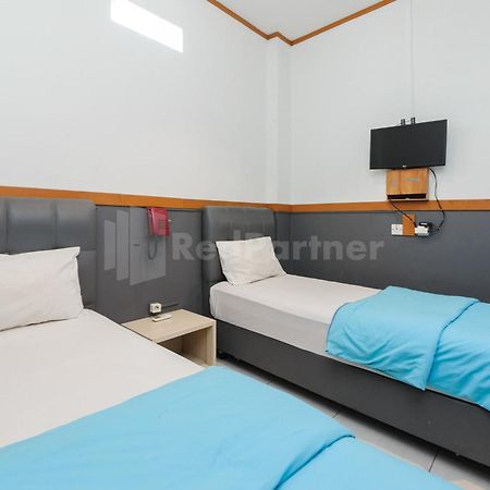 Ian Hotel Jaksa Mitra Reddoorz จาการ์ตา ภายนอก รูปภาพ