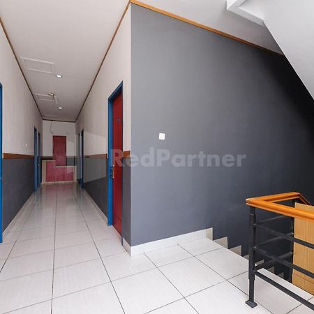 Ian Hotel Jaksa Mitra Reddoorz จาการ์ตา ภายนอก รูปภาพ
