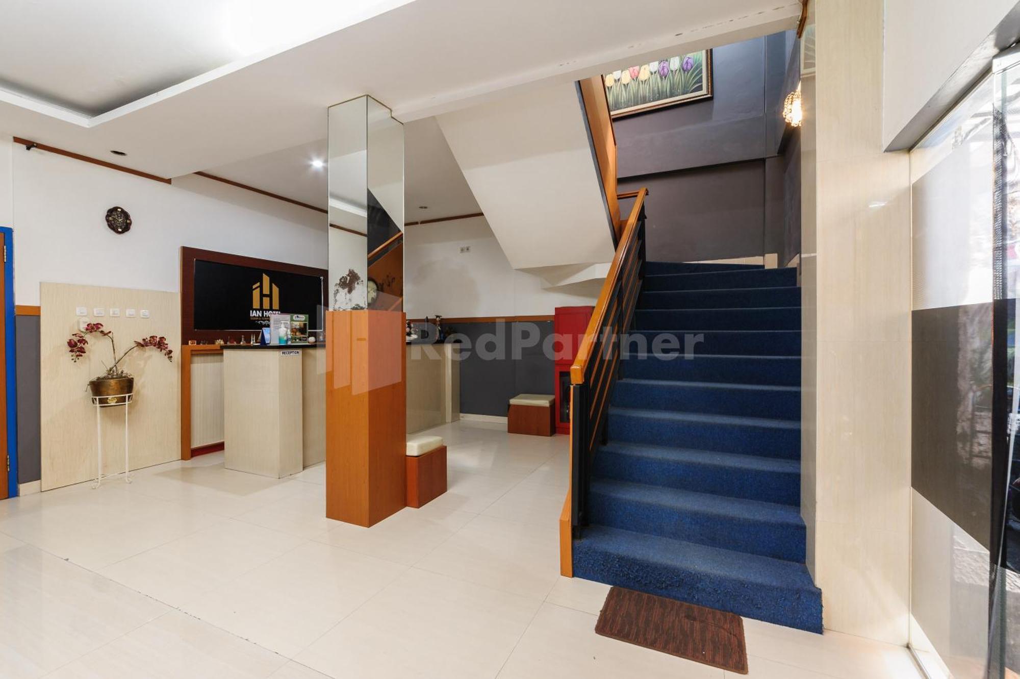 Ian Hotel Jaksa Mitra Reddoorz จาการ์ตา ภายนอก รูปภาพ